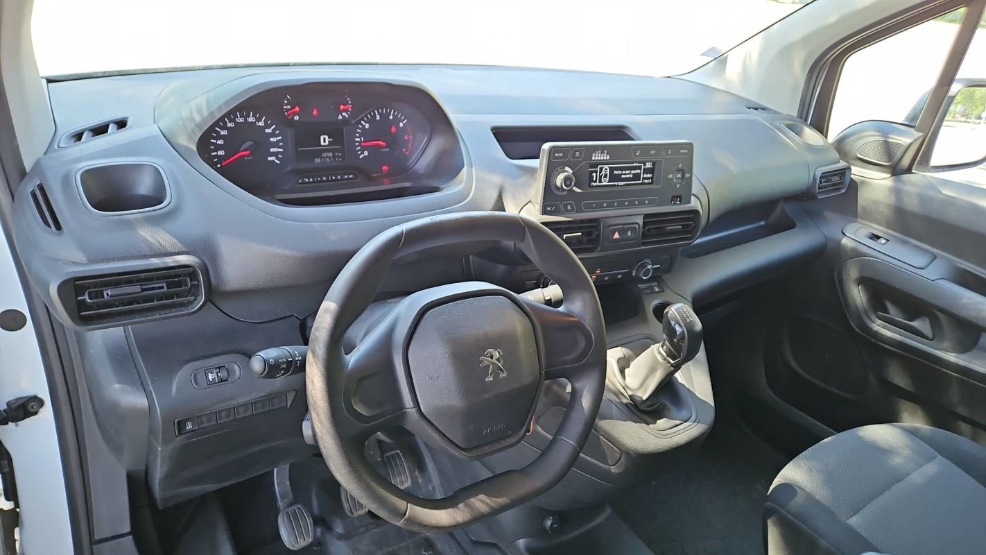Peugeot Partner - Photo 11