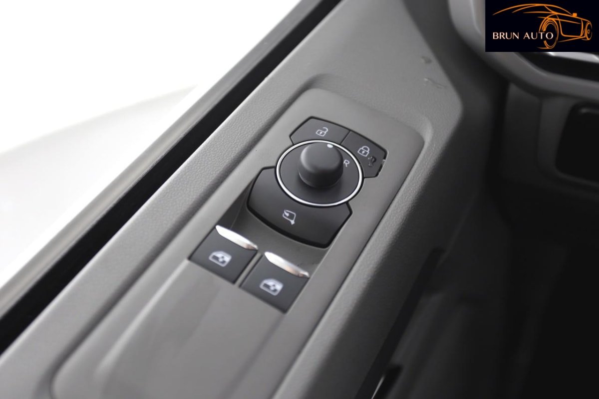Volkswagen Transporter - Photo 16
