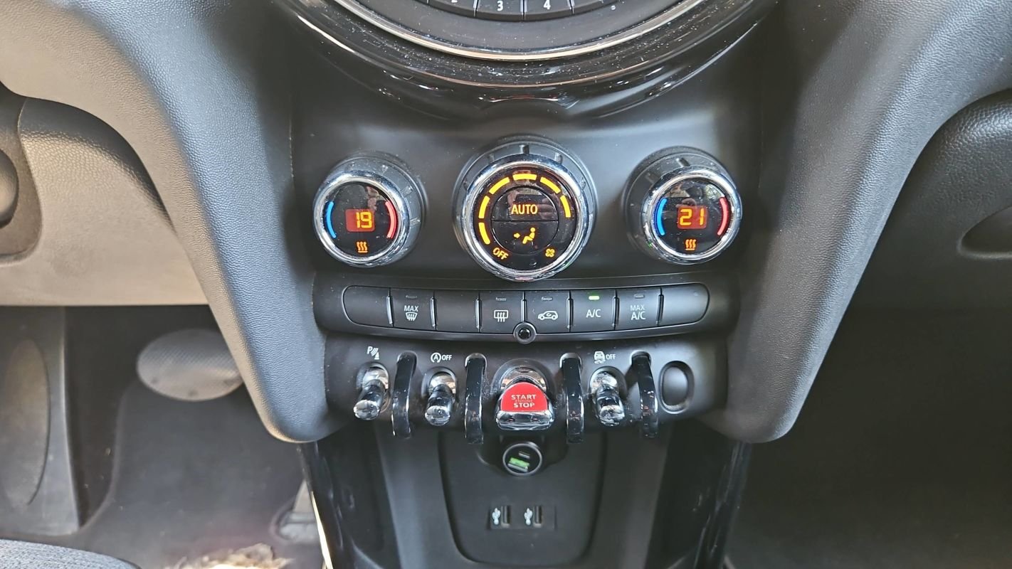 Mini Cabrio - Photo 13