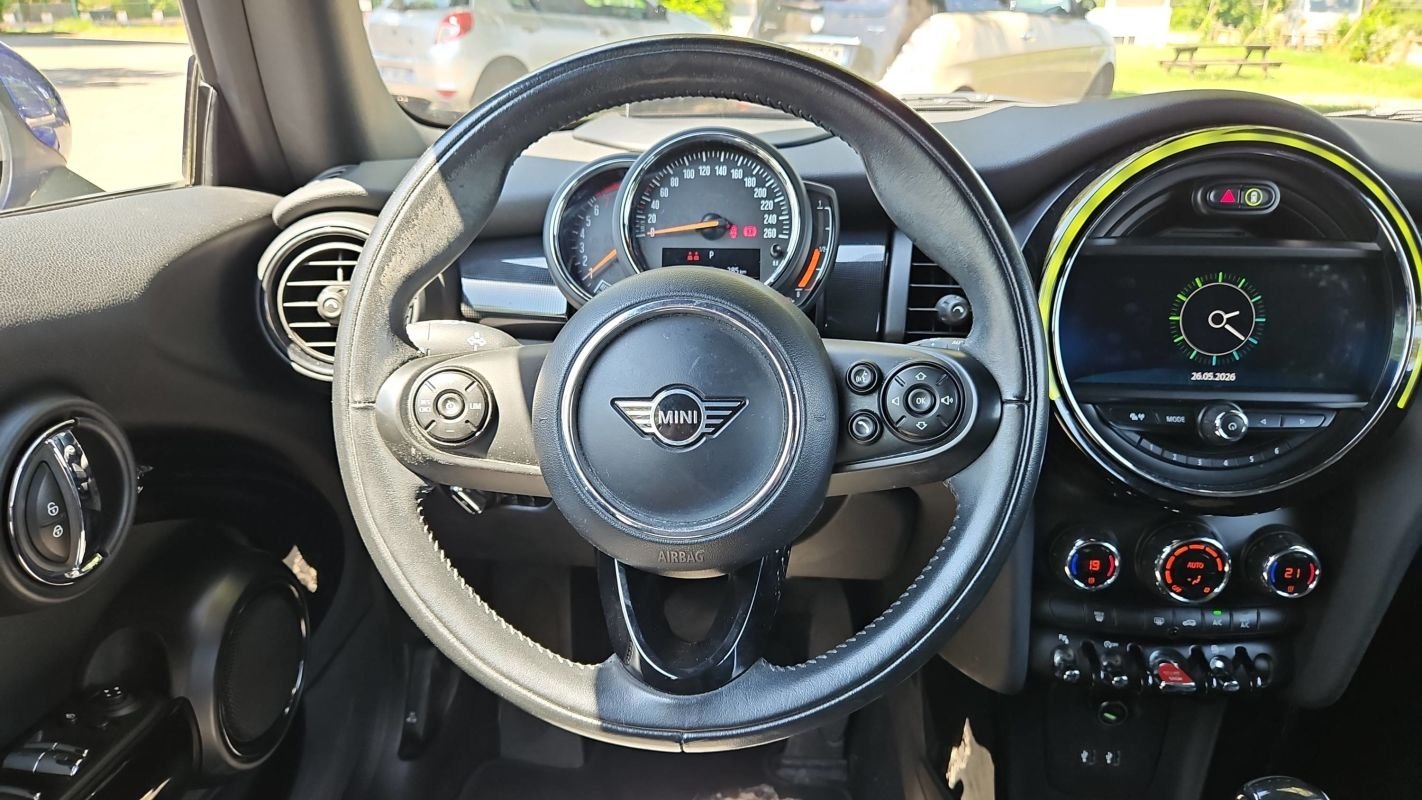 Mini Cabrio - Photo 24