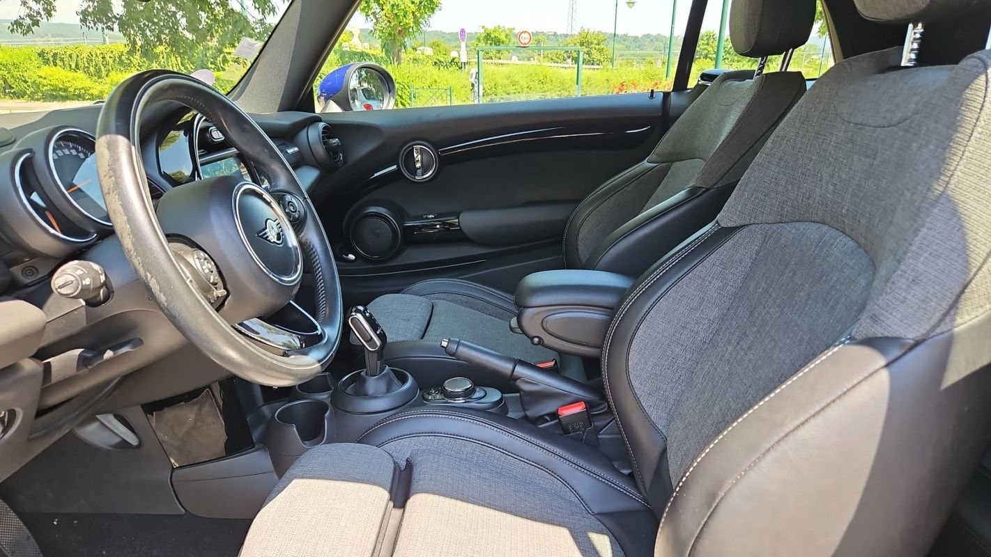 Mini Cabrio - Photo 26