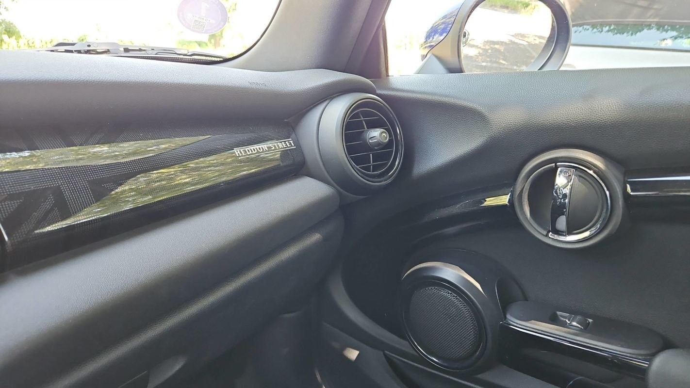 Mini Cabrio - Photo 28