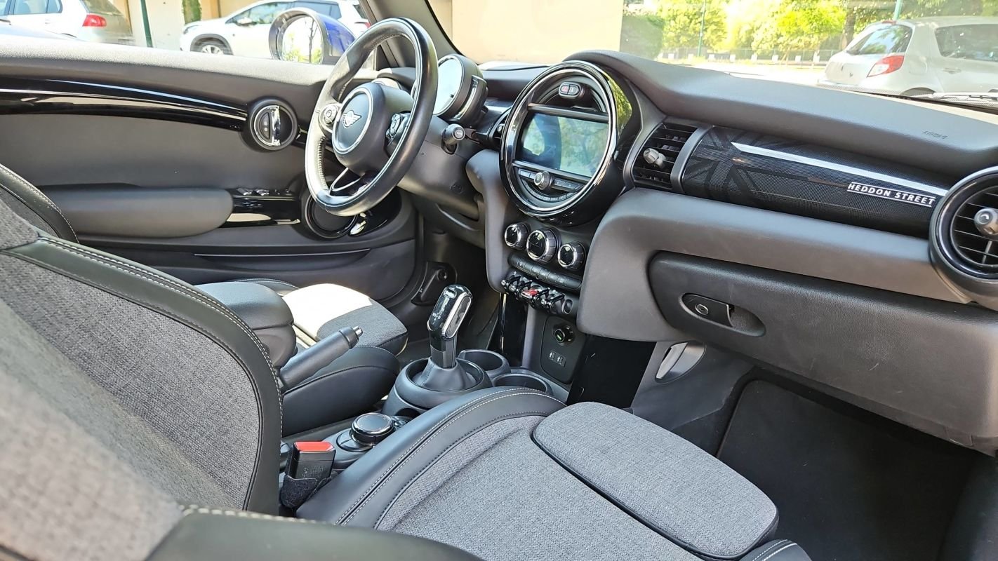 Mini Cabrio - Photo 10