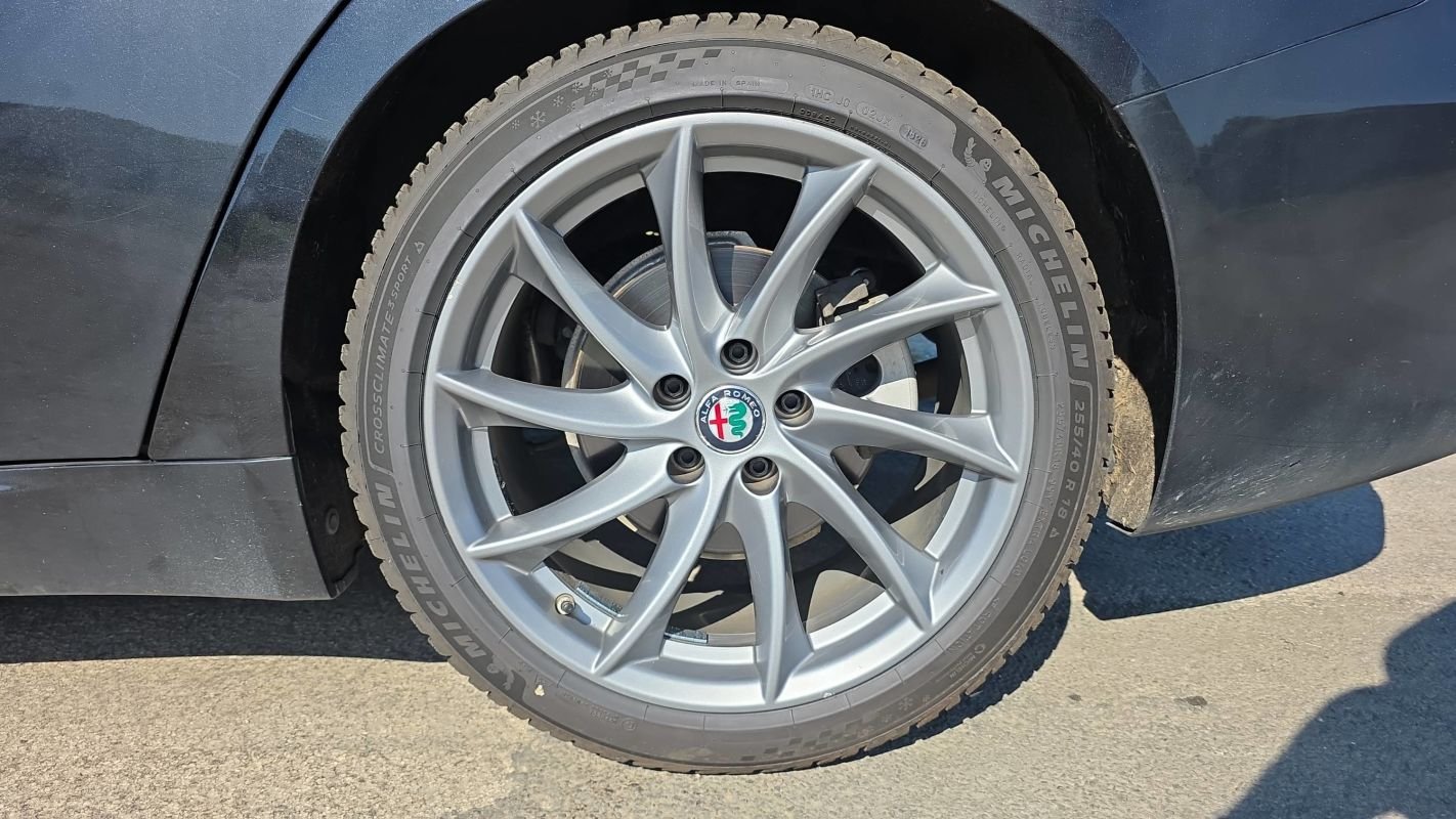 Alfa Romeo Giulia - Photo 19