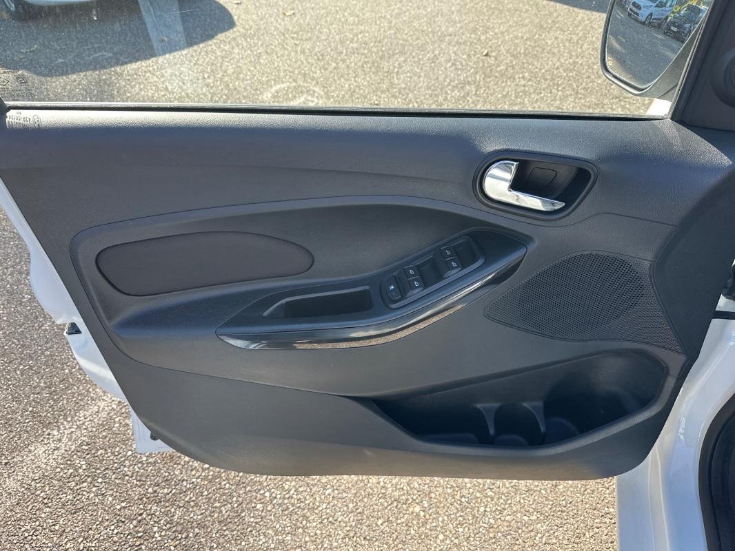 Ford ka + - Photo 17