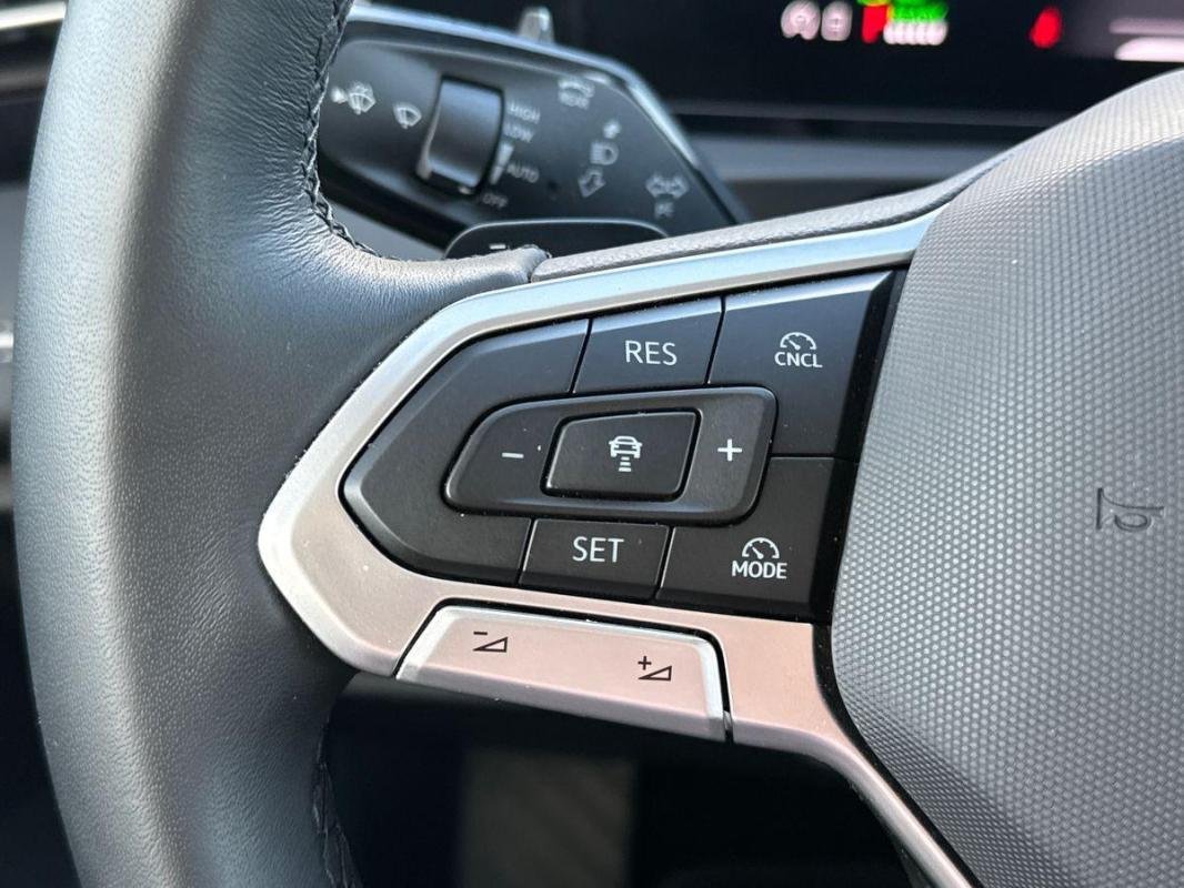 Volkswagen Tiguan - Photo 21