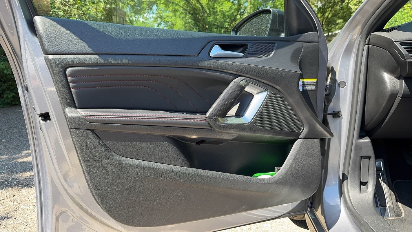 Peugeot 308 SW - Photo 7