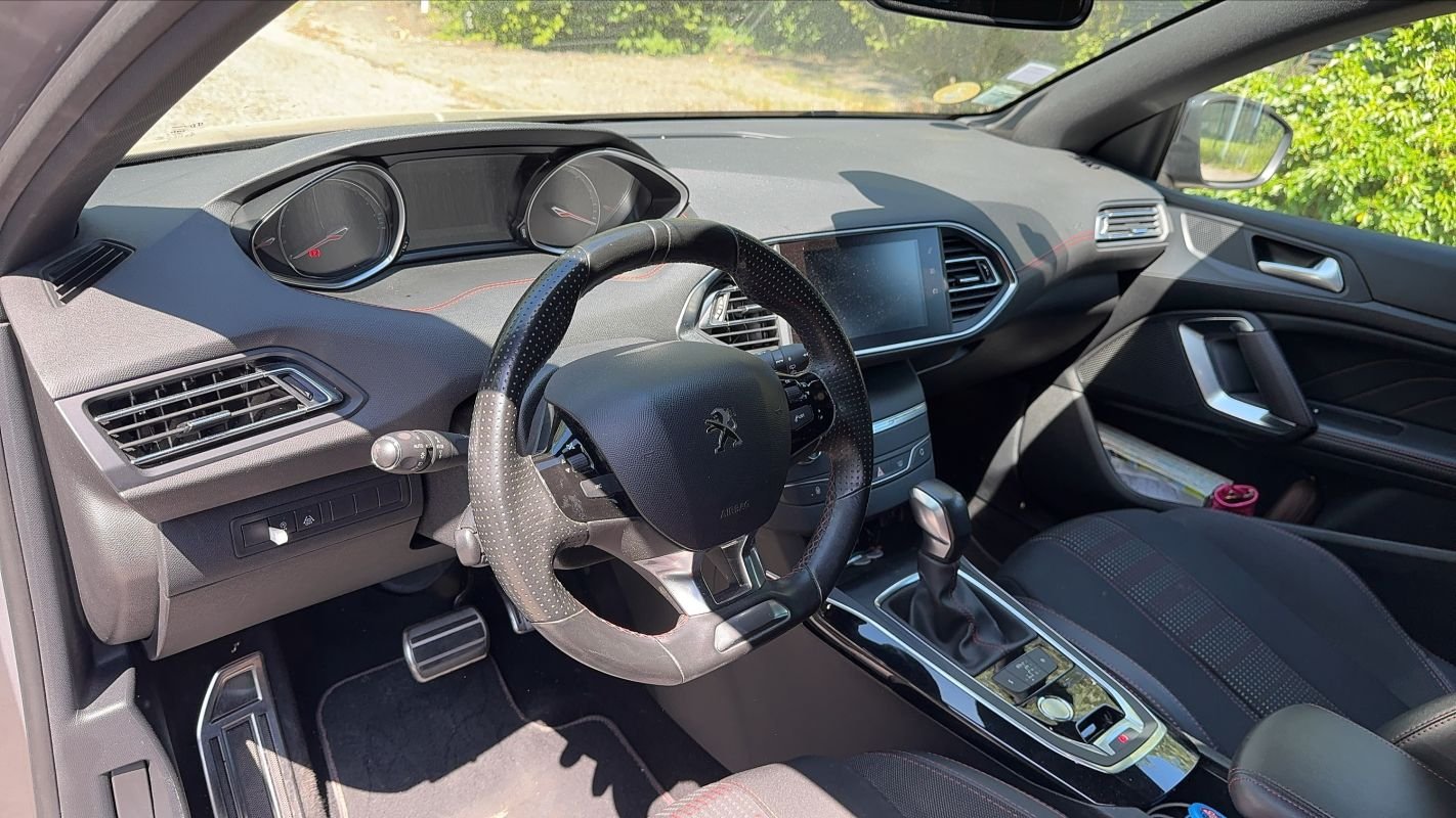 Peugeot 308 SW - Photo 8