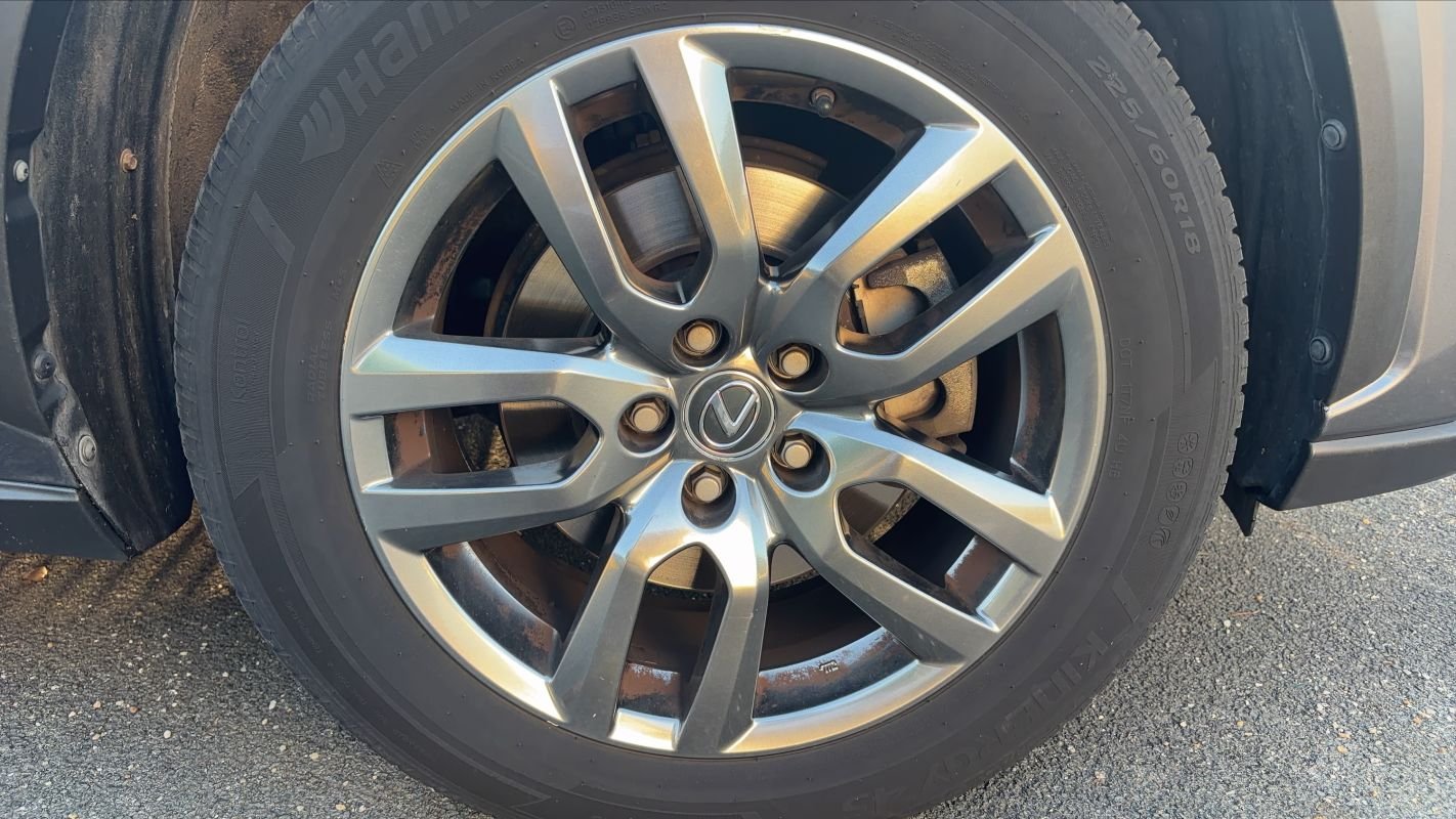 Lexus NX 300h - Photo 17