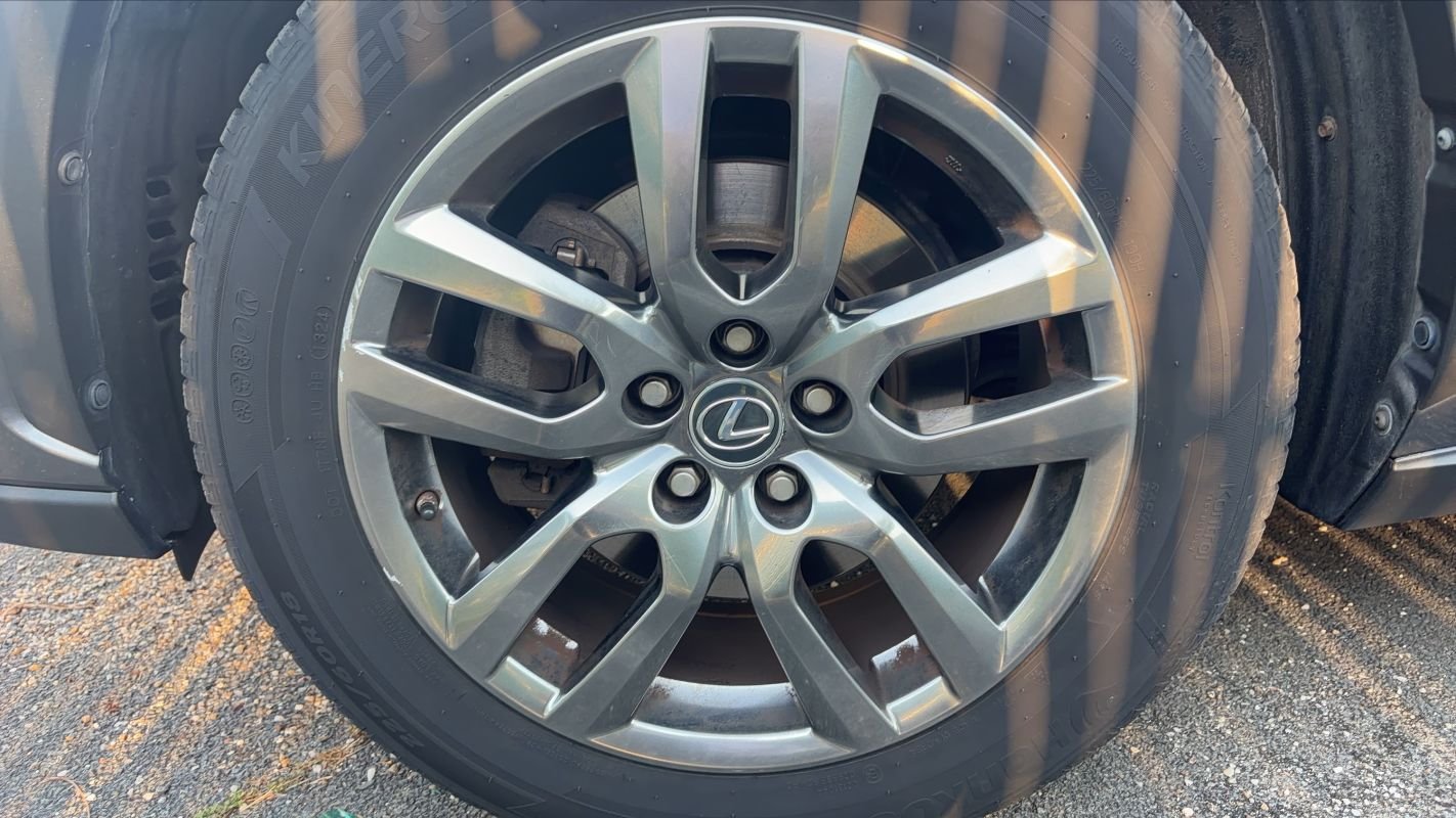 Lexus NX 300h - Photo 18