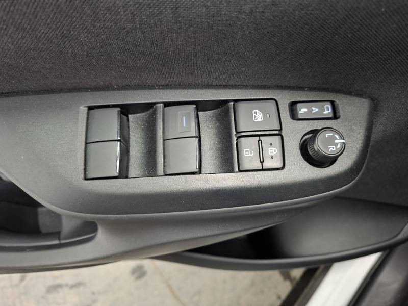 Toyota Yaris - Photo 16