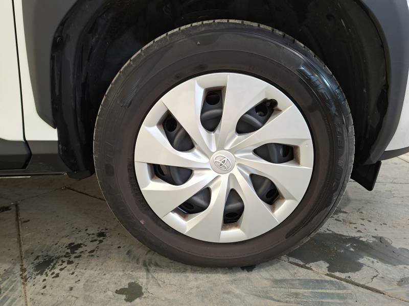 Toyota Yaris - Photo 8