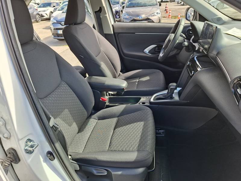 Toyota Yaris - Photo 11