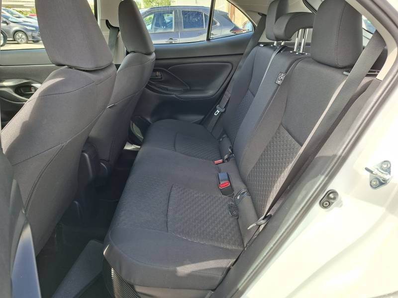 Toyota Yaris - Photo 12