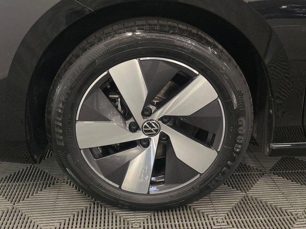 Volkswagen Passat - Photo 29