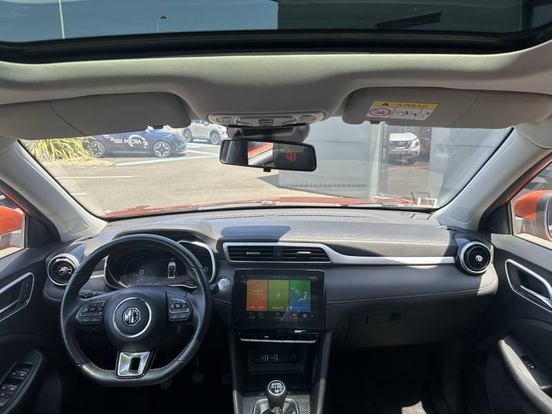 MG ZS - Photo 16
