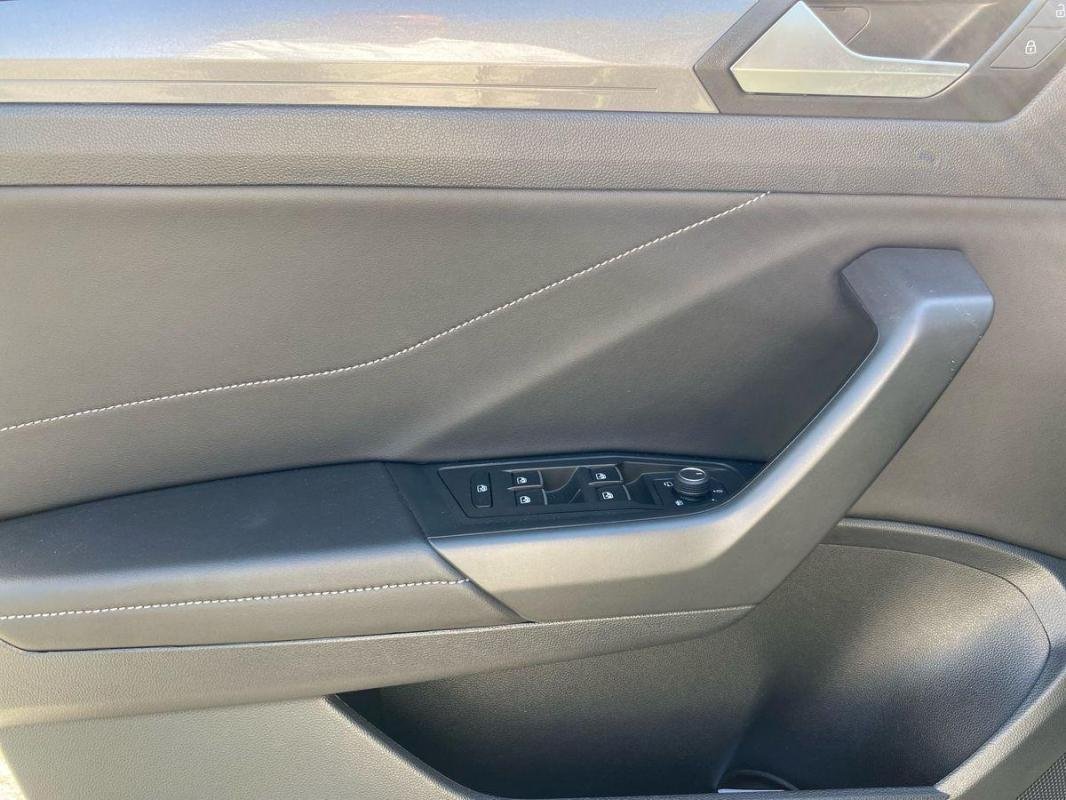 Volkswagen T-Roc - Photo 15