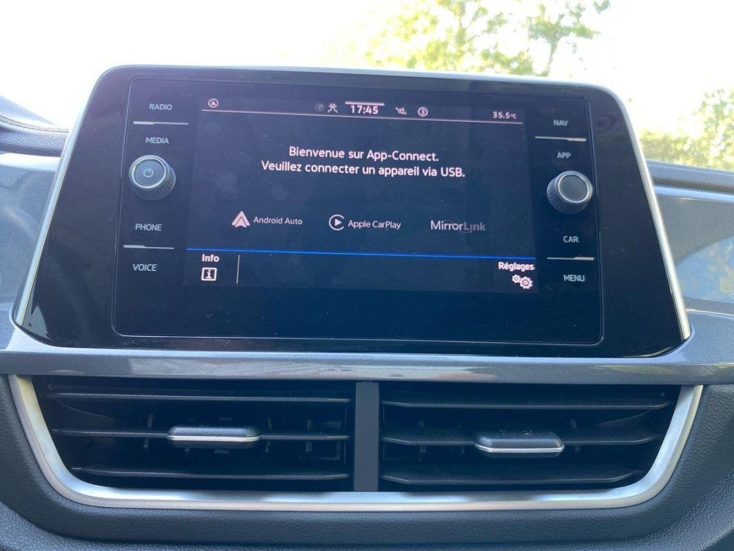 Volkswagen T-Roc - Photo 17