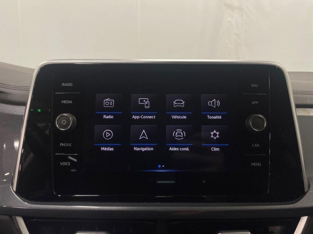 Volkswagen T-Roc - Photo 18