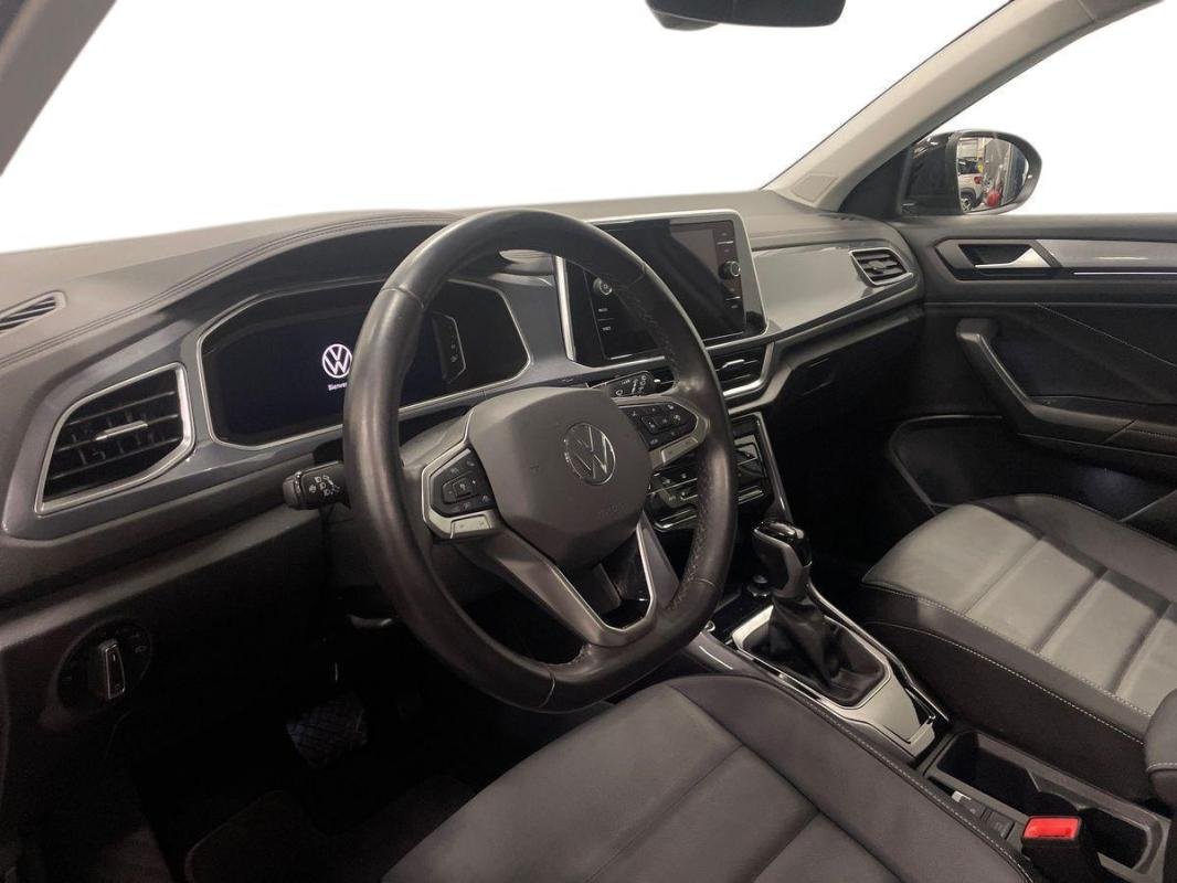 Volkswagen T-Roc - Photo 25
