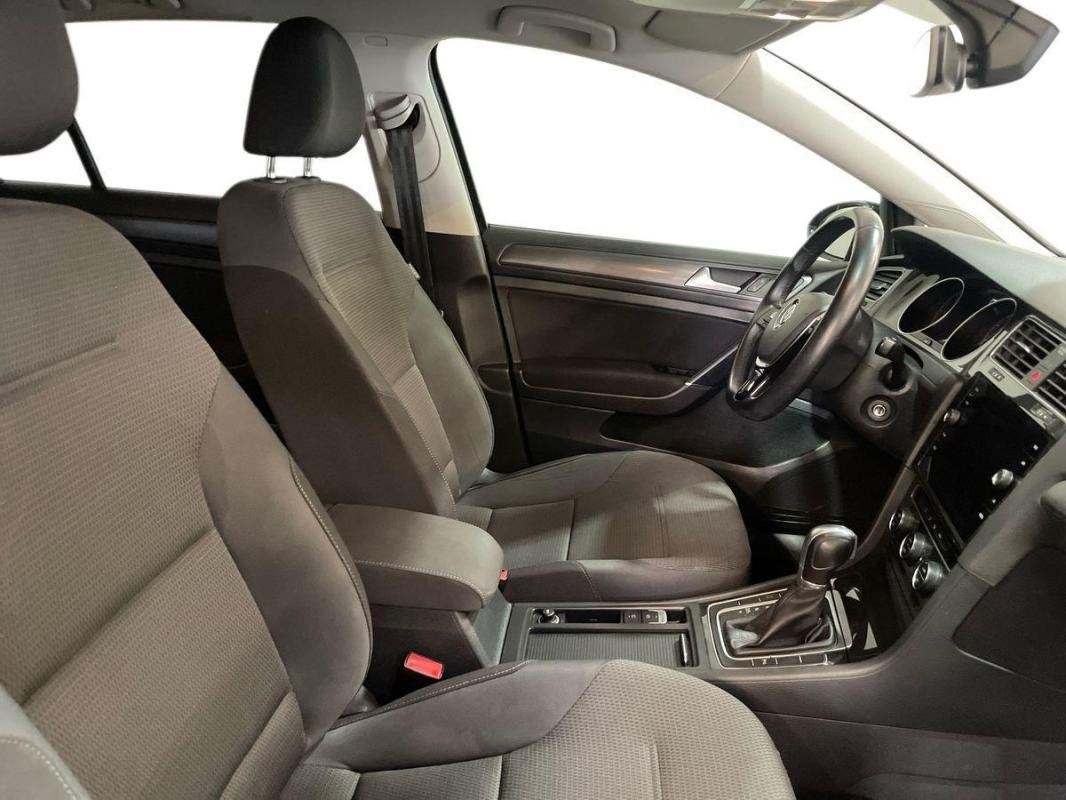 Volkswagen Golf - Photo 13