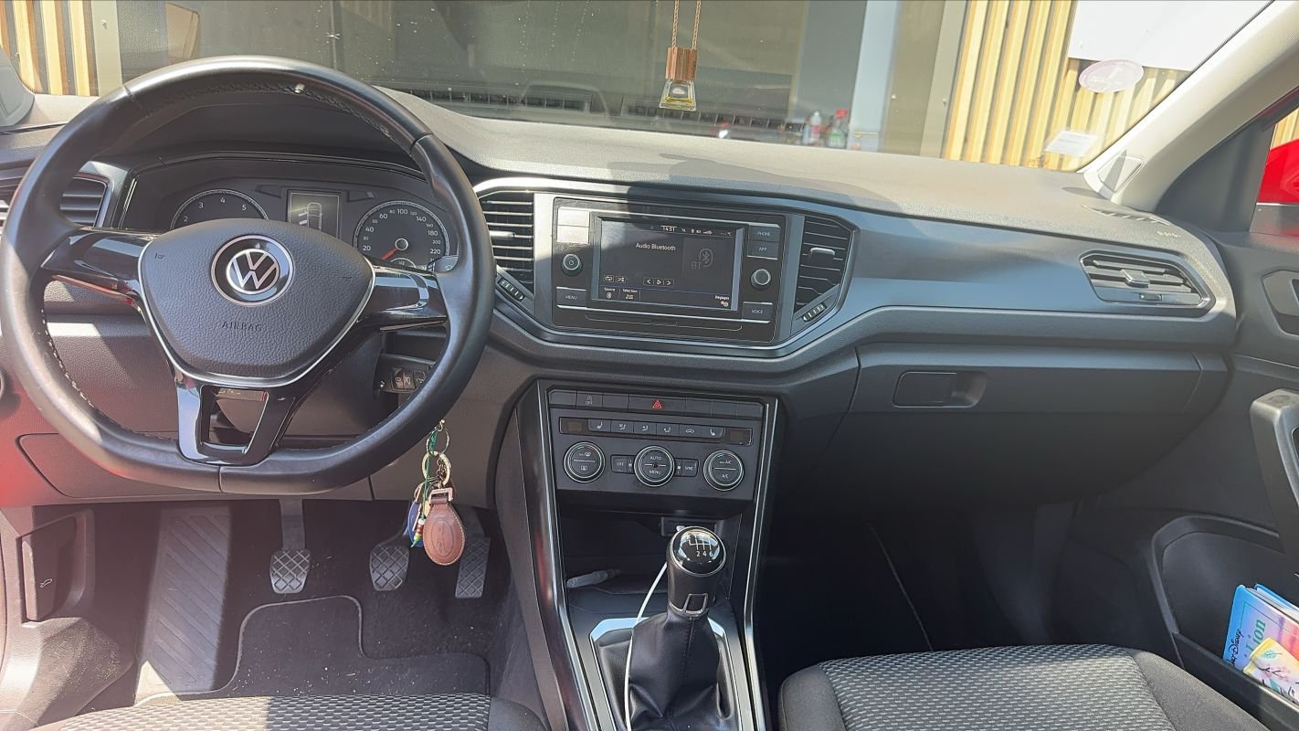 Volkswagen T-Roc - Photo 11