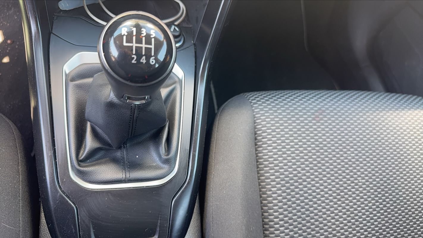 Volkswagen T-Roc - Photo 26