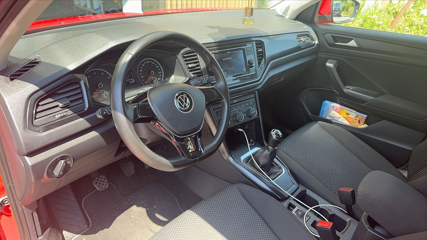 Volkswagen T-Roc - Photo 8