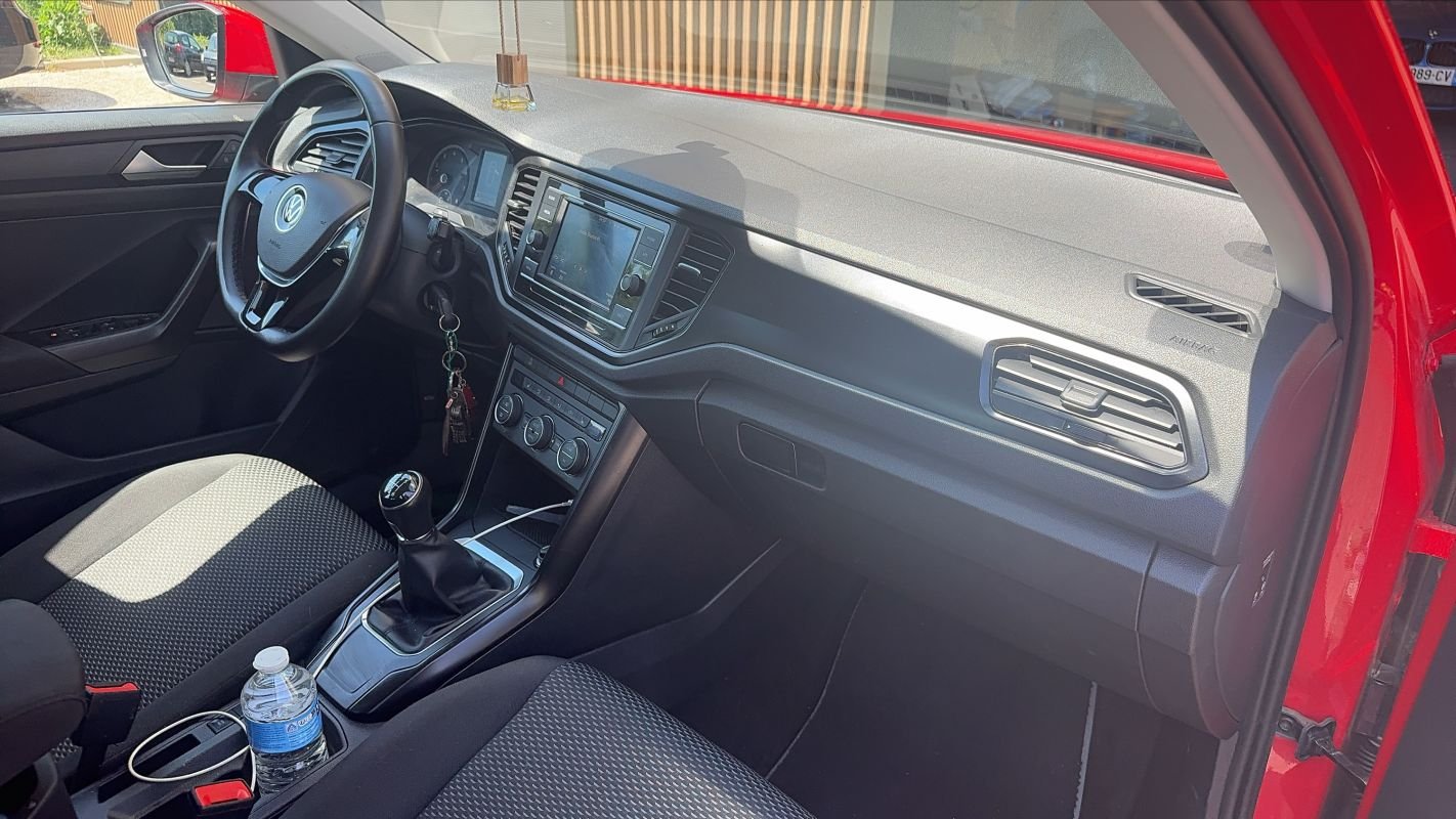 Volkswagen T-Roc - Photo 10