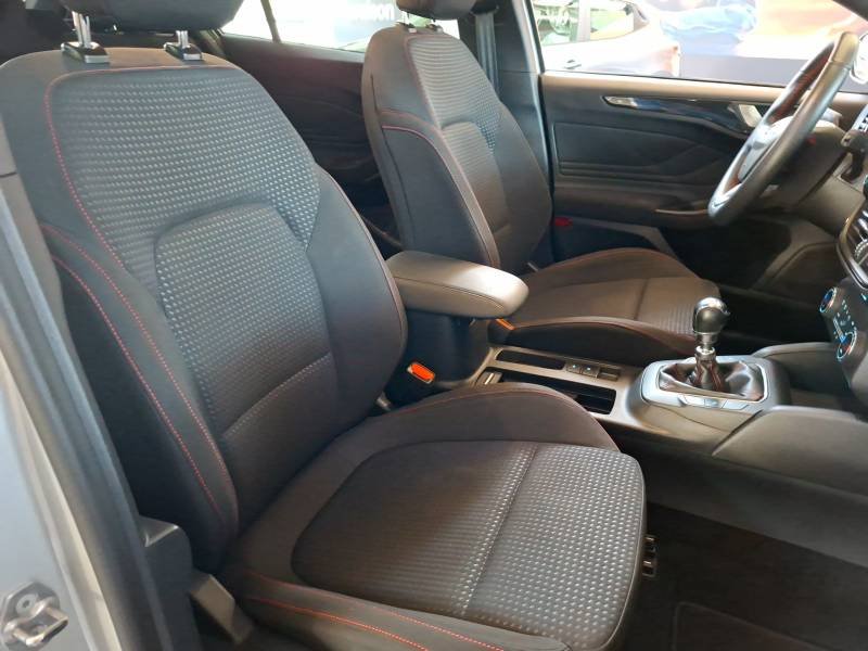 Ford Focus - Photo 12