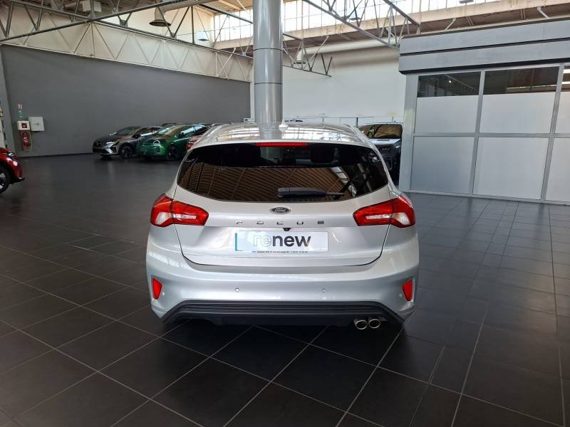 Ford Focus - Photo 4
