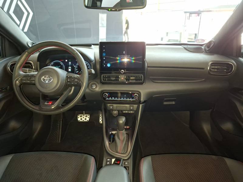 Toyota Yaris - Photo 11