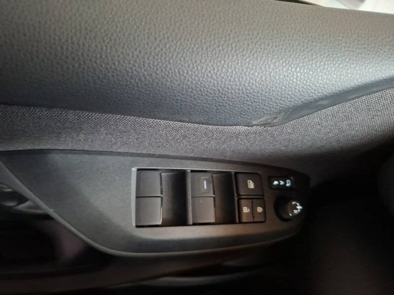 Toyota Yaris - Photo 20