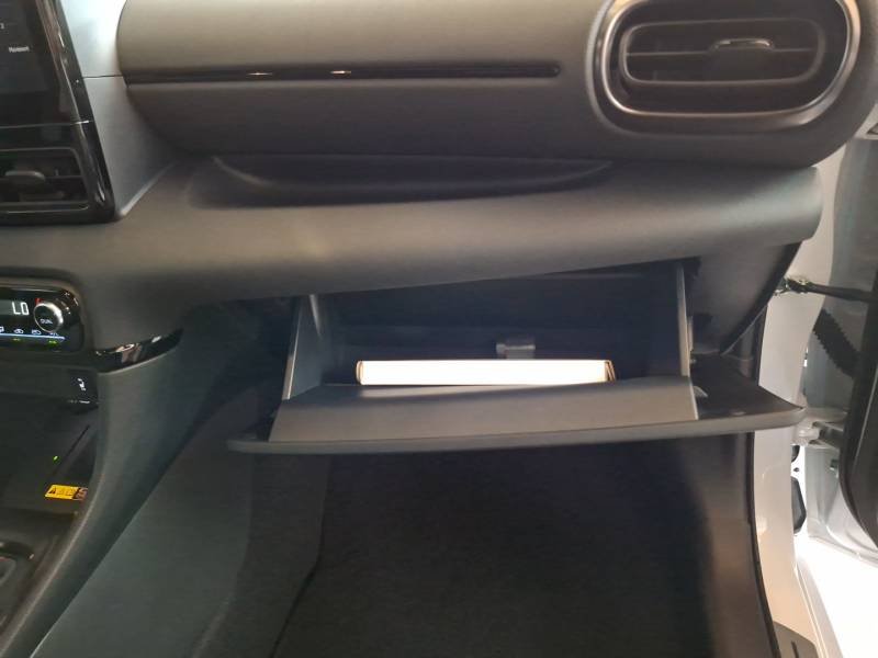 Toyota Yaris - Photo 42
