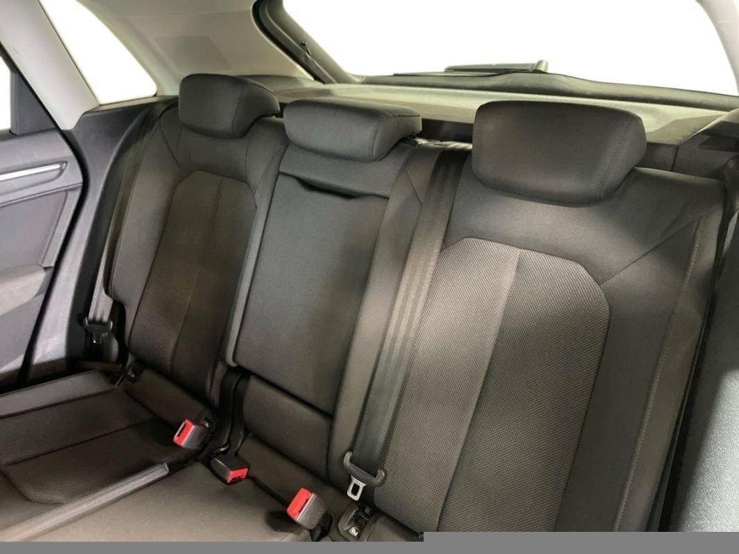 Audi Q3 - Photo 20