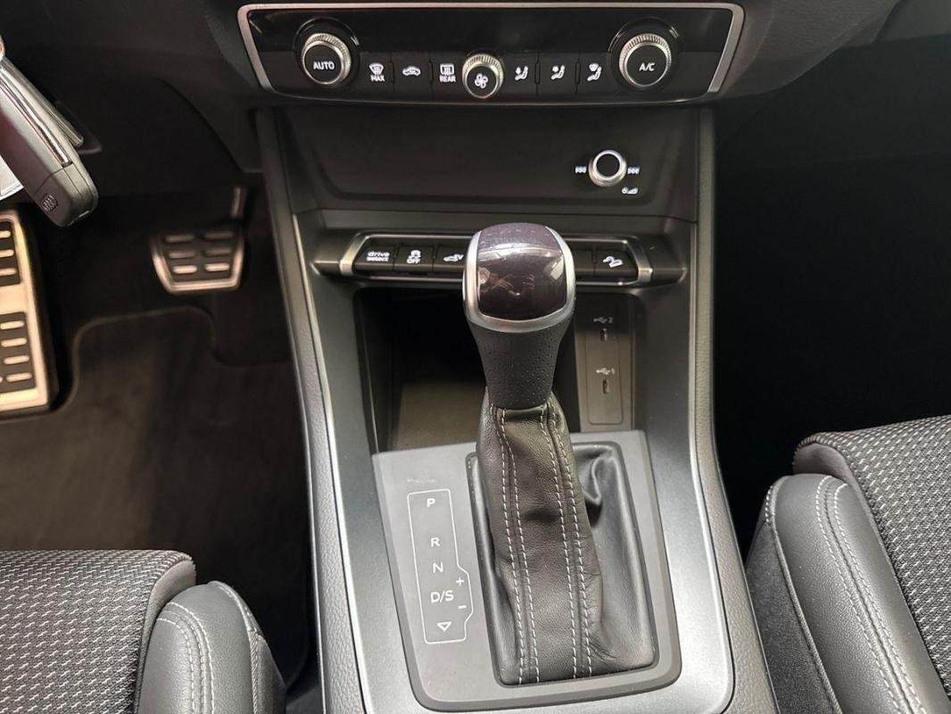 Audi Q3 - Photo 11