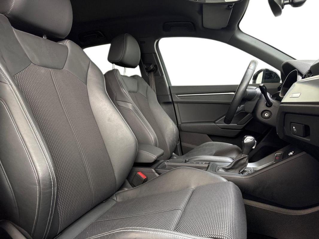 Audi Q3 - Photo 13