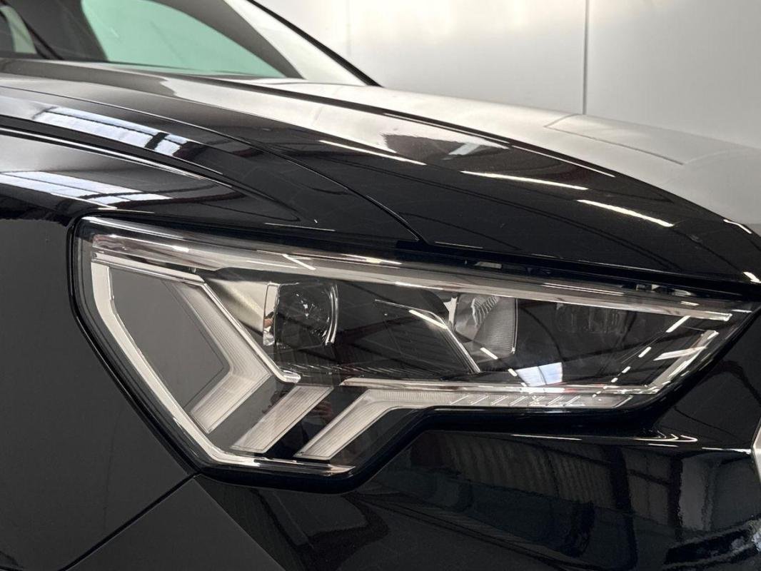 Audi Q3 - Photo 26