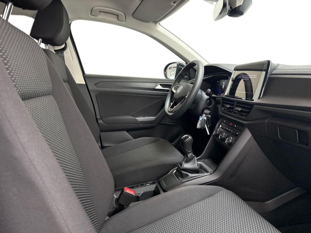 Volkswagen T-Roc - Photo 13