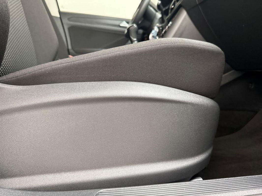 Volkswagen T-Roc - Photo 14