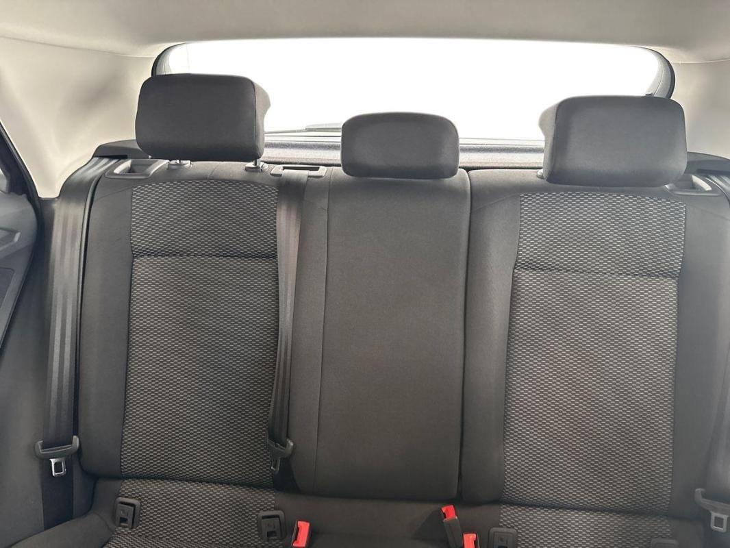 Volkswagen T-Roc - Photo 22