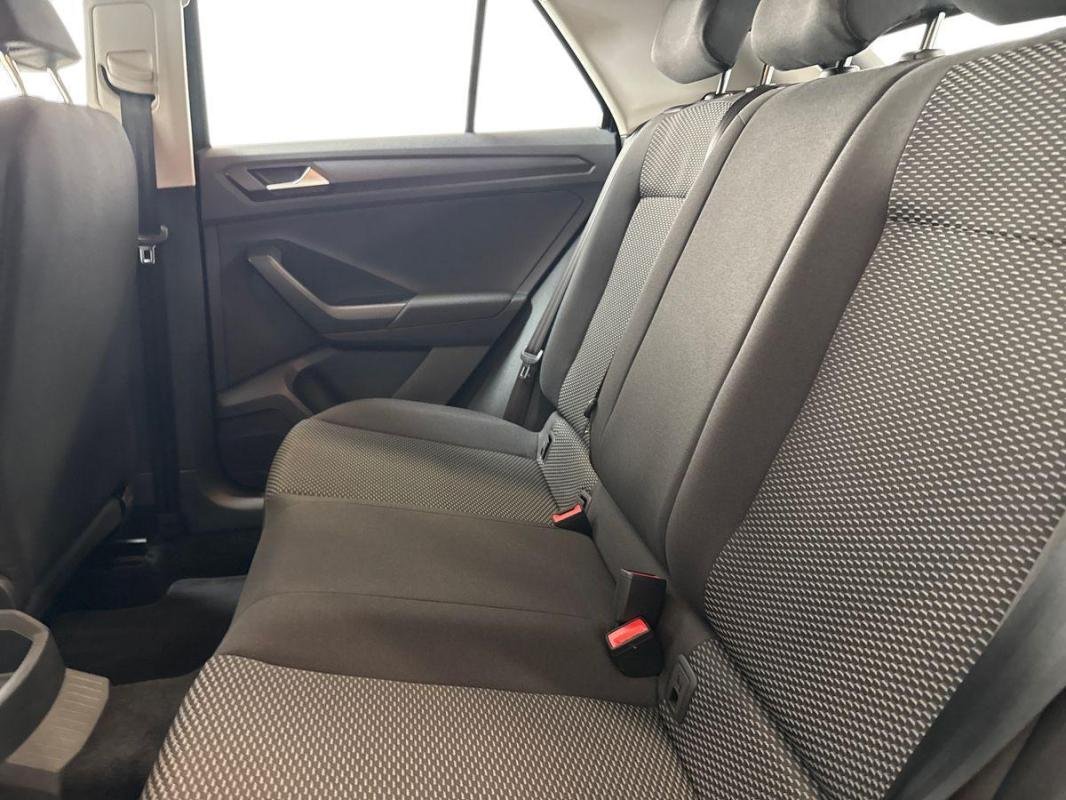 Volkswagen T-Roc - Photo 23
