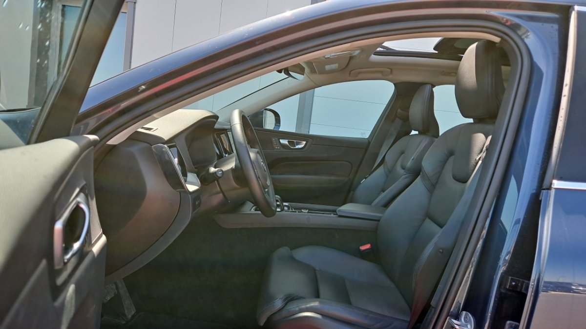 Volvo XC60 - Photo 14