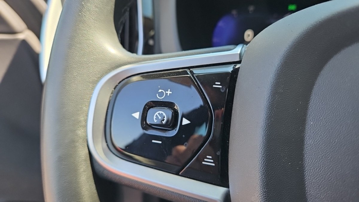 Volvo XC60 - Photo 20