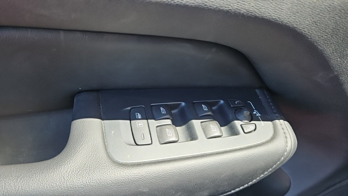 Volvo XC60 - Photo 24