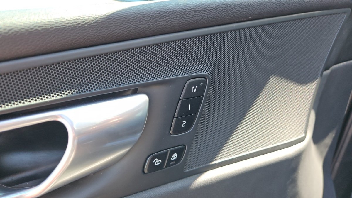 Volvo XC60 - Photo 29
