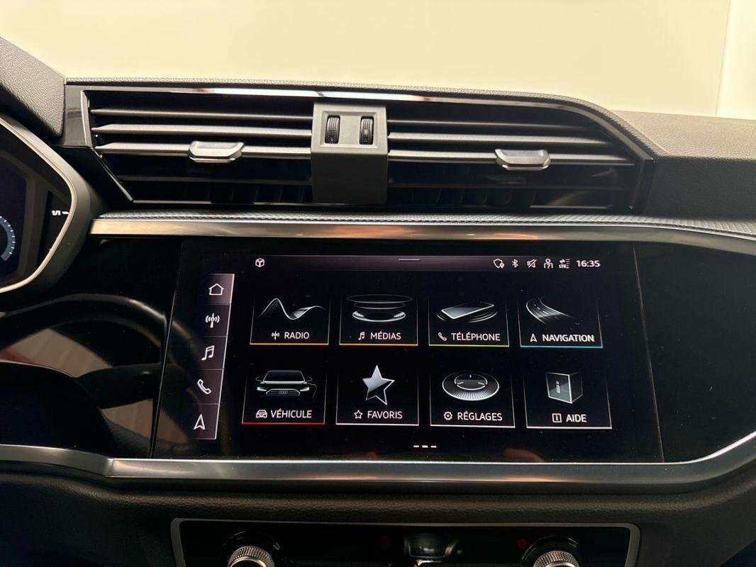 Audi Q3 - Photo 16