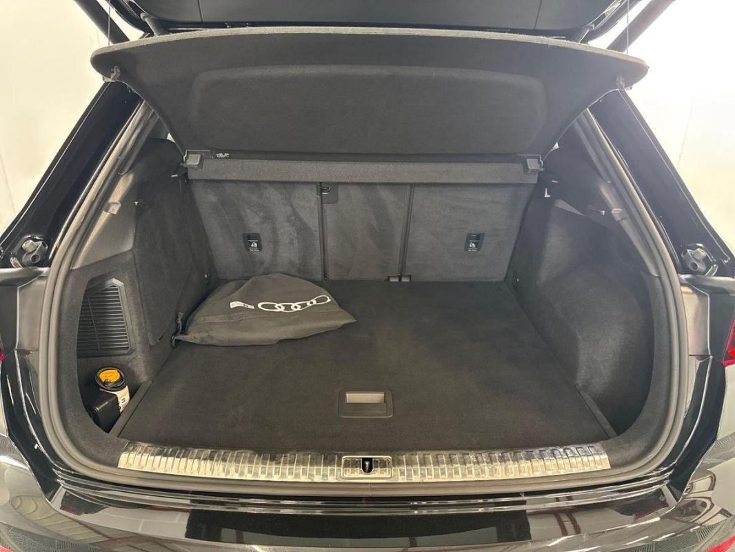 Audi Q3 - Photo 31