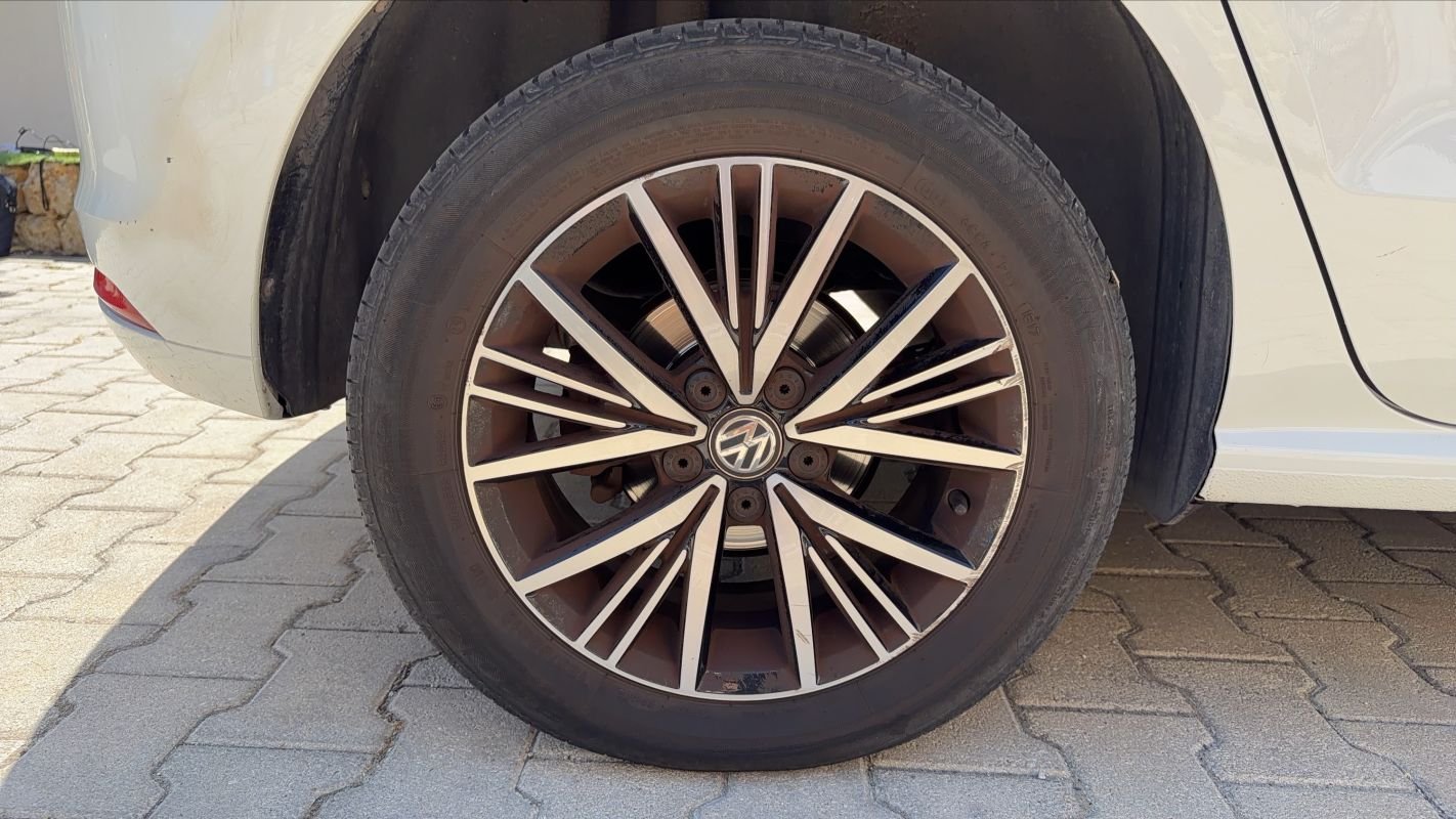 Volkswagen Polo - Photo 16