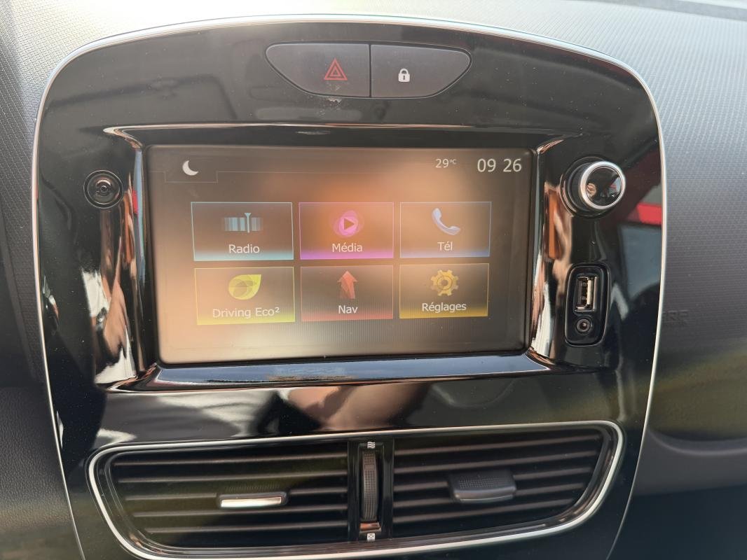 Renault Clio - Photo 19
